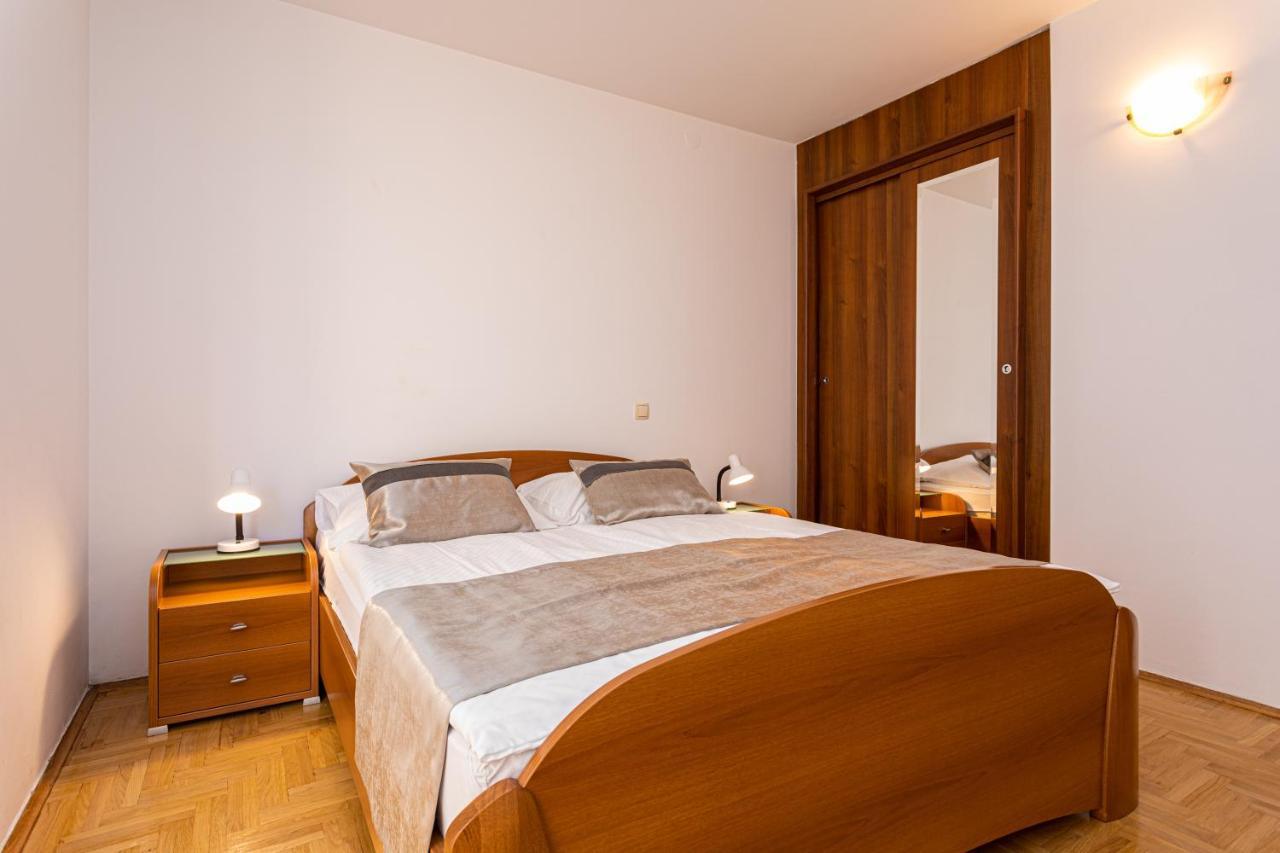 Apartments Crnekovic I Zarok باشْكا المظهر الخارجي الصورة