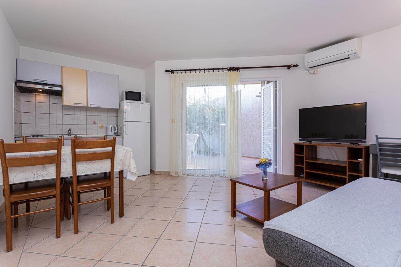 Apartments Crnekovic I Zarok باشْكا المظهر الخارجي الصورة