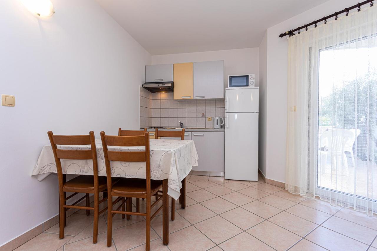 Apartments Crnekovic I Zarok باشْكا المظهر الخارجي الصورة