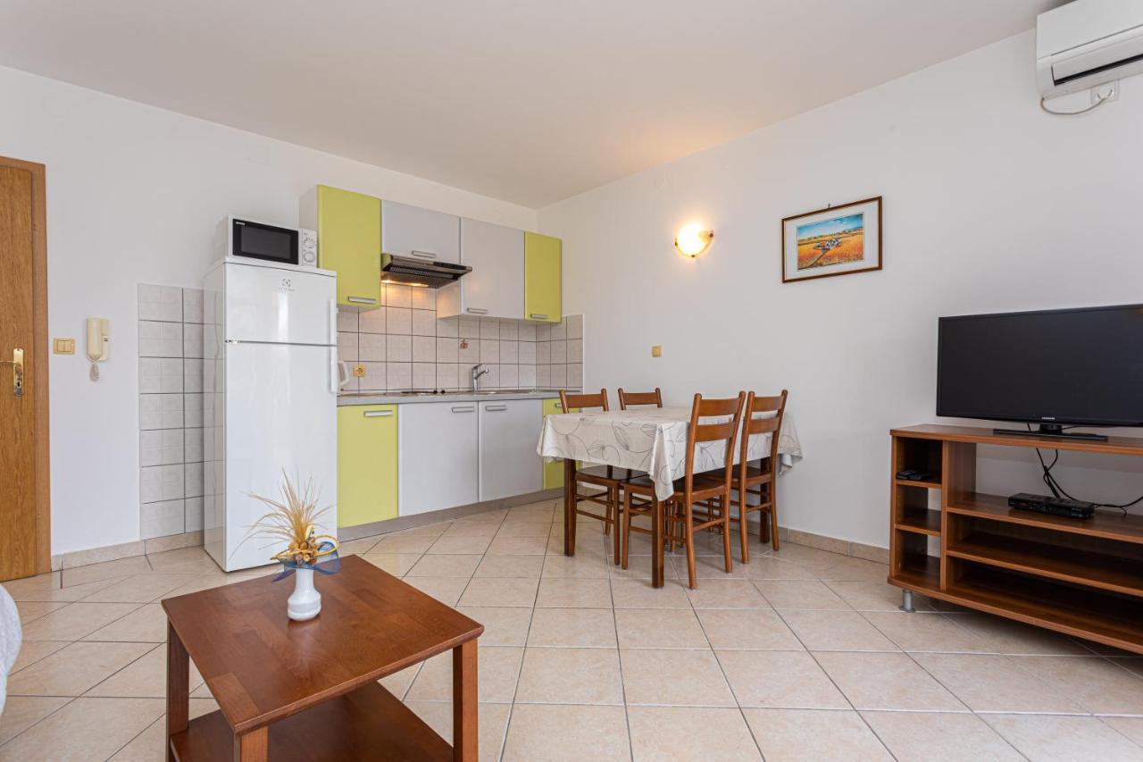 Apartments Crnekovic I Zarok باشْكا المظهر الخارجي الصورة