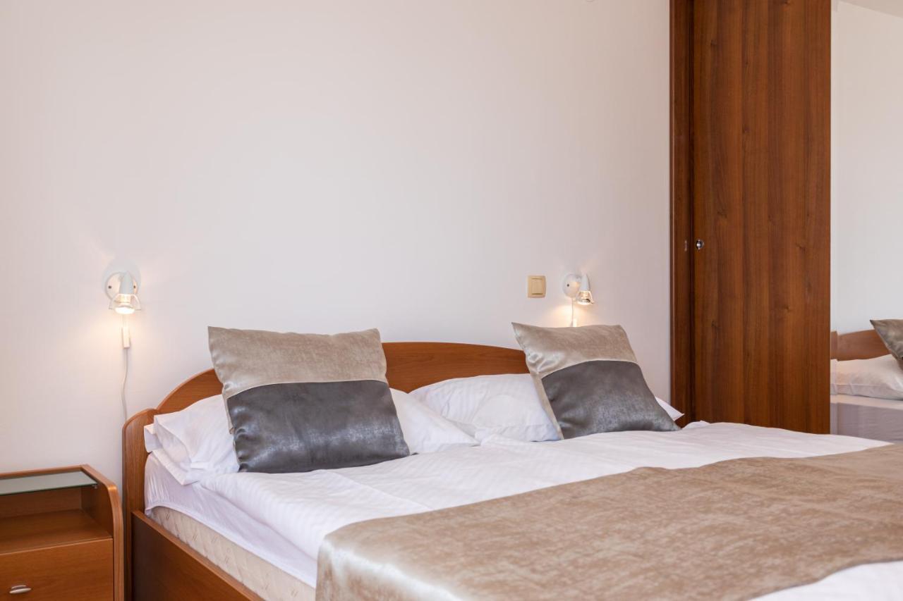 Apartments Crnekovic I Zarok باشْكا المظهر الخارجي الصورة