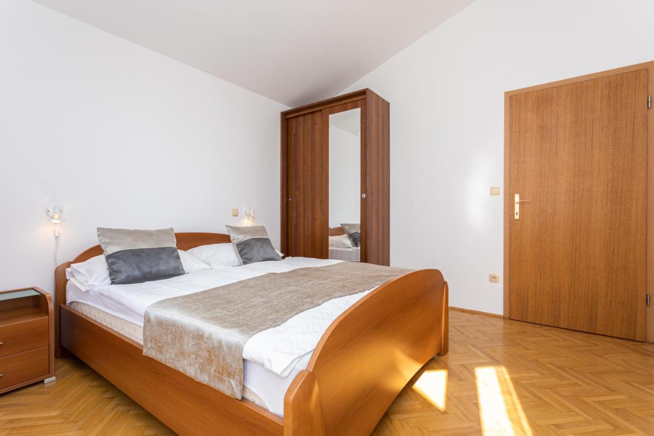 Apartments Crnekovic I Zarok باشْكا المظهر الخارجي الصورة