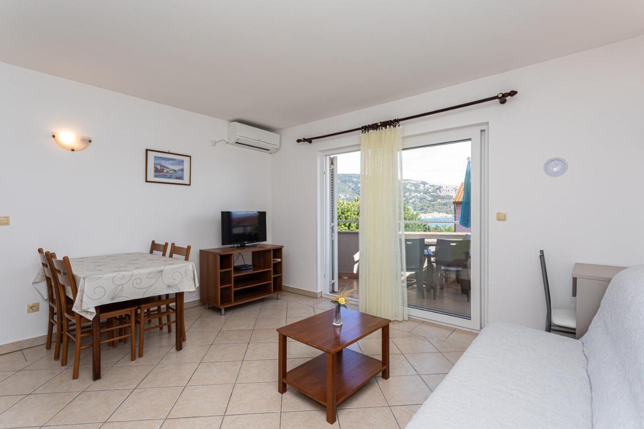 Apartments Crnekovic I Zarok باشْكا المظهر الخارجي الصورة